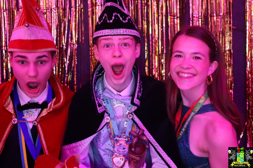 ../Images/Jeugd Opwarmbal Photobooth 133.jpg